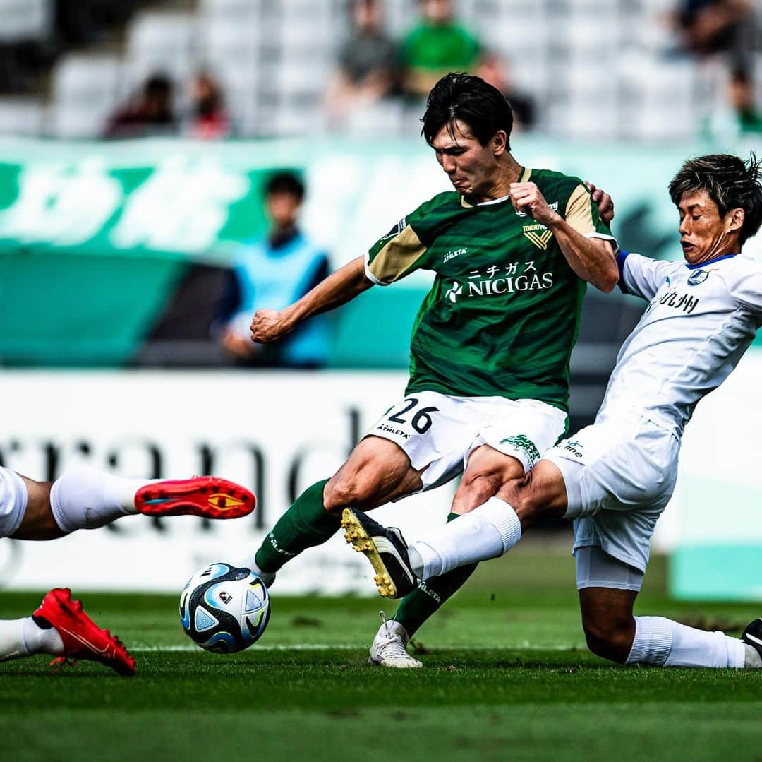 東京ヴェルディさんのインスタグラム写真 - (東京ヴェルディInstagram)「1 day to go.  #verdy #timetogo 📷 @atsushikondo_photo」11月25日 12時40分 - tokyo_verdy