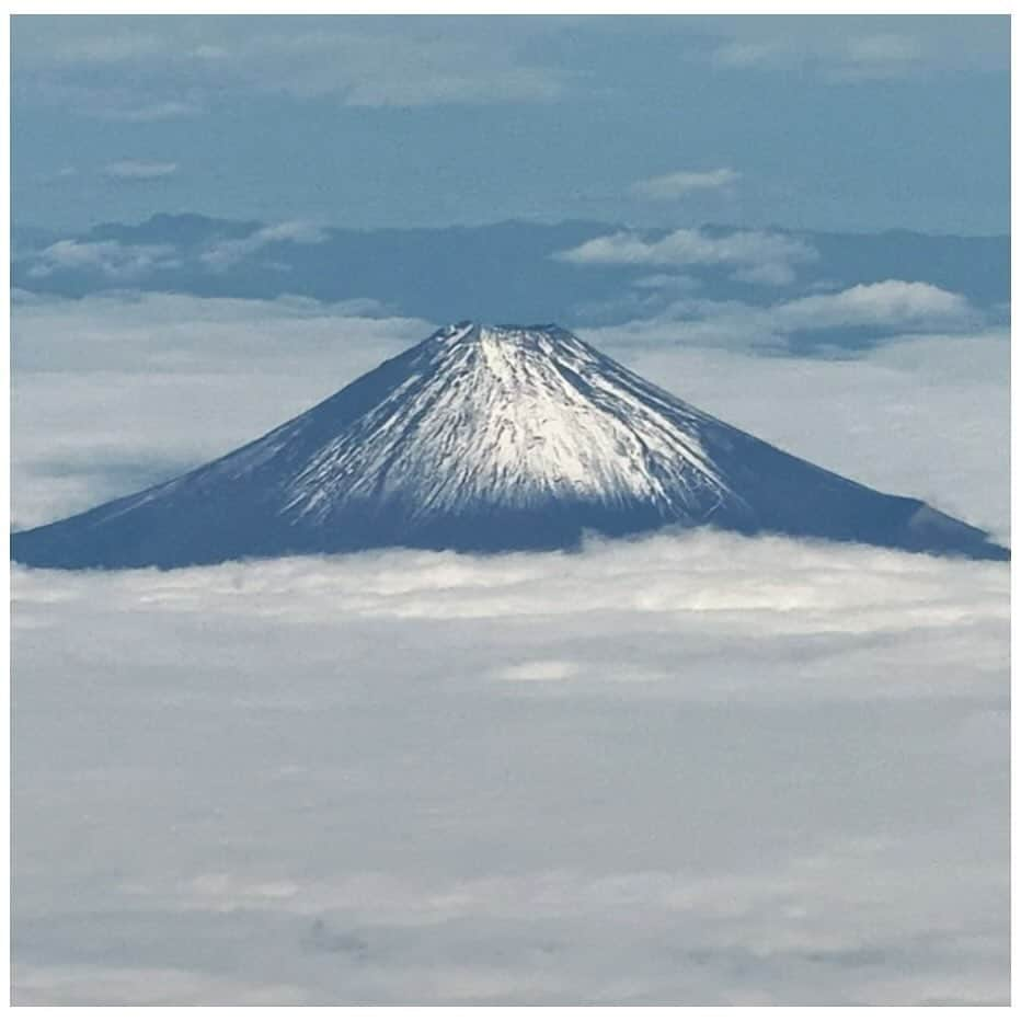 さだまさしのインスタグラム：「今日の富士山🗻 . #富士山 #さだまさし #sadamasashi」