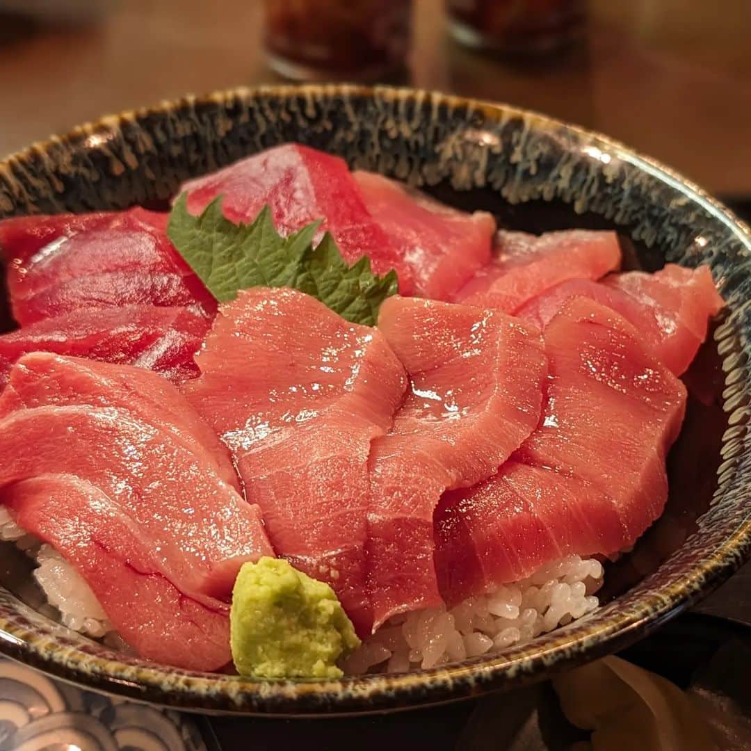 立川こしらのインスタグラム：「#まぐろや #絶品まぐろ丼」