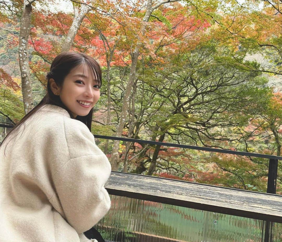 小椋寛子のインスタグラム：「おは土をご覧いただいた皆さん ありがとうございました♫ 嵐山の紅葉綺麗でした☺️🍁 コストコも楽しかったー🥹💕  #おは土 #おはよう朝日土曜日です #ABCテレビ #京都 #嵐山 #紅葉」