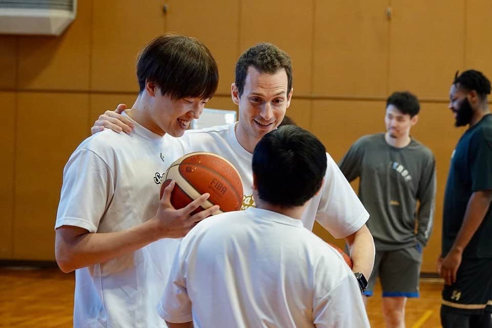 シーホース三河のインスタグラム：「11/25(土) 公開練習🏀 ご来場いただき、ありがとうございました。 #PHOTO  #ガチ  #シーホース三河  #Bリーグ #シーホース #seahorsesmikawa #BLEAGUE #バスケットボール #バスケ #basketball #三河」