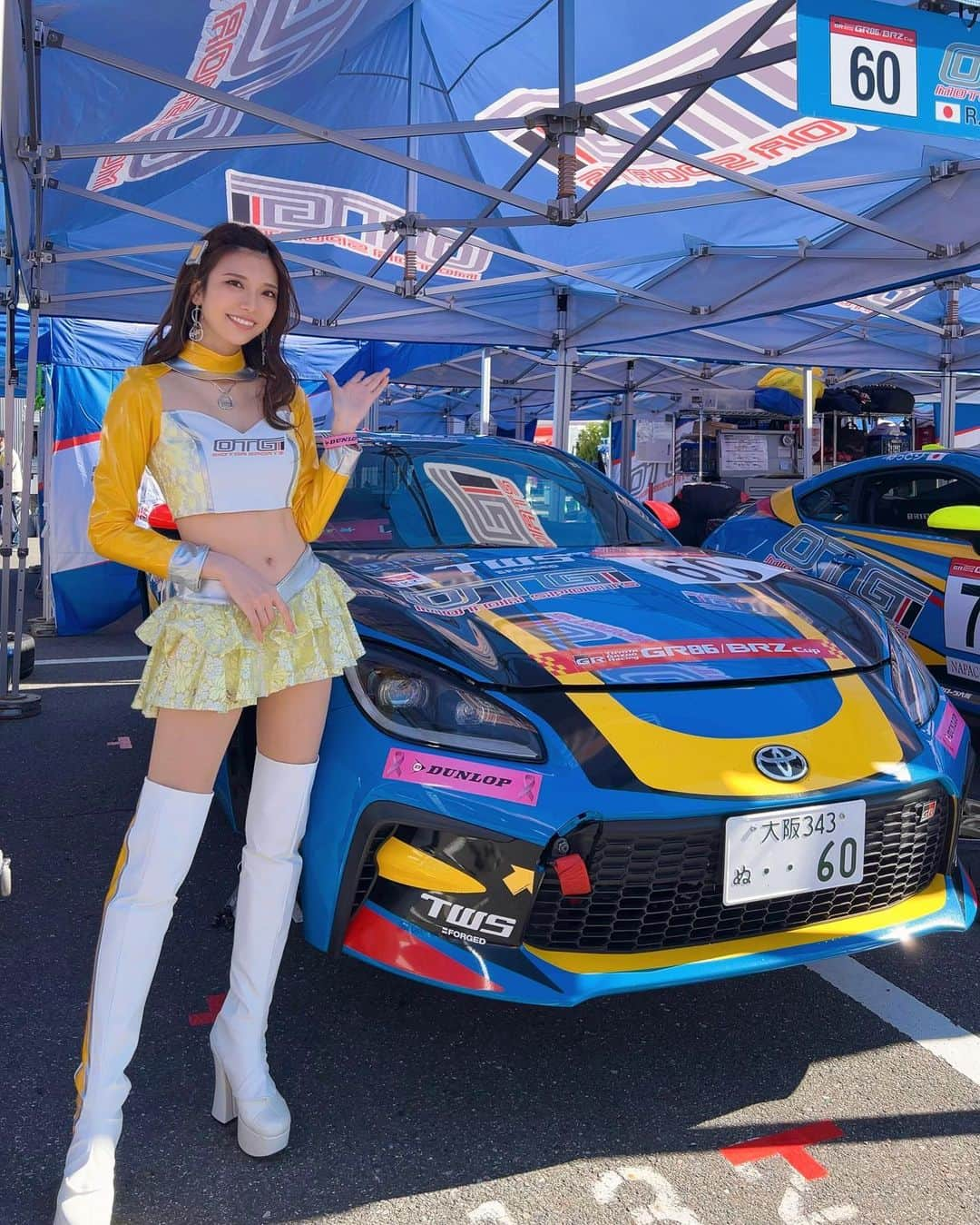 涼野はるかのインスタグラム：「･ ･ 86/BRZ Cupも最終戦を迎えます！！ 明日の決勝は、 プロフェッショナルシリーズ 80号車 伊東選手 ポール🎖️ 10号車 菅波選手 5番手 60号車 小河選手 19番手 70号車 服部選手 28番手 ･ クラブマンシリーズ 777号車 山﨑選手 34番手 からのスタートです！ 最後まで私たちと一緒にOTG MotorSportsの応援をよろしくお願いします📣💛 ･ ･ ･ ･ ･ ･ ･ ･ ･ #86brz #gr86brzcup #motorsports #rq #otg #モータースポーツ #レースクイーン」