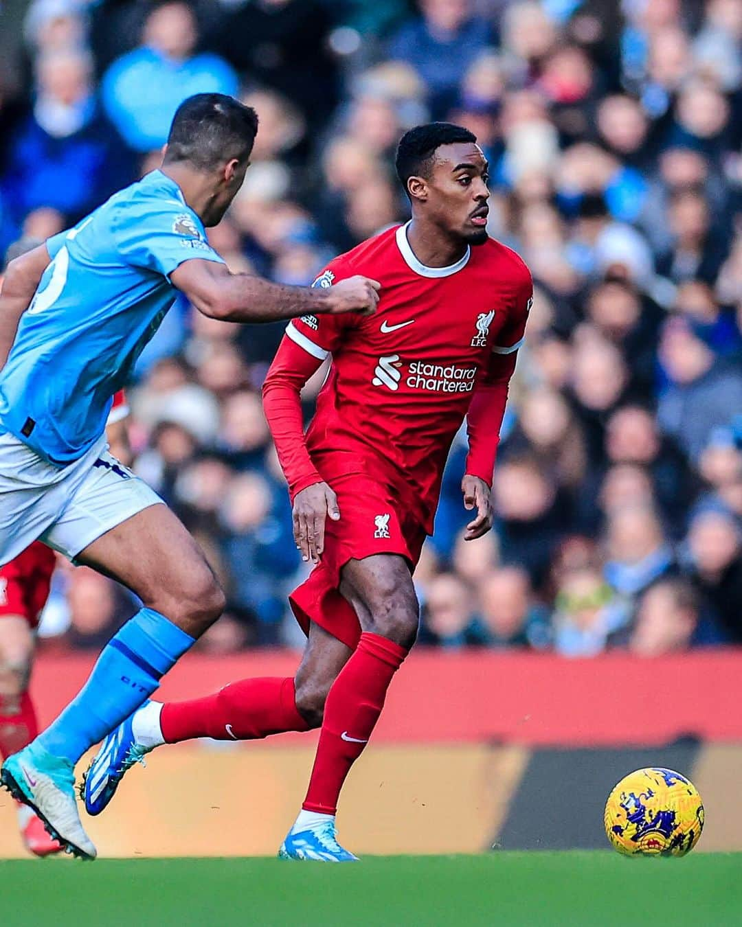 ライアン・フラーフェンベルフさんのインスタグラム写真 - (ライアン・フラーフェンベルフInstagram)「Taking a point with us. Thanks Reds, for the support 🫶🏾🔴  #MCILIV」11月26日 1時16分 - ryanjiro_