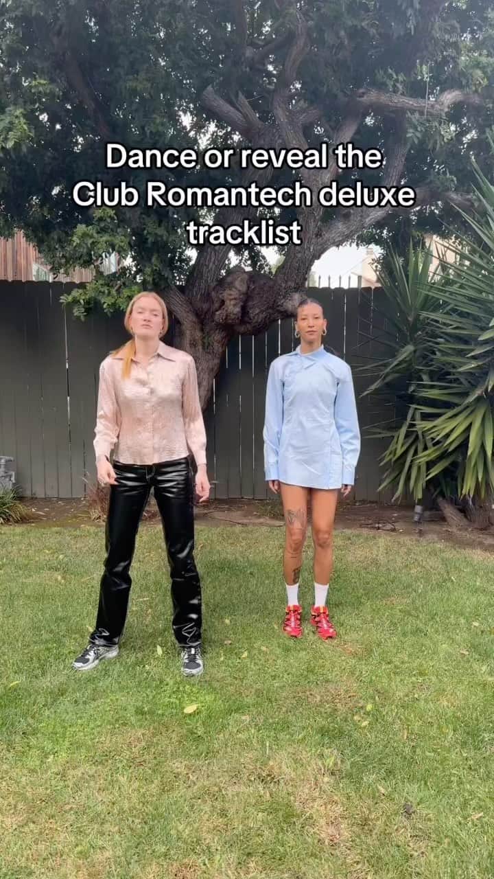 アイコナ・ポップのインスタグラム：「6 DAYS TILL CLUB ROMANTECH DELUXE! Who wants a tracklist reveal? 👀」