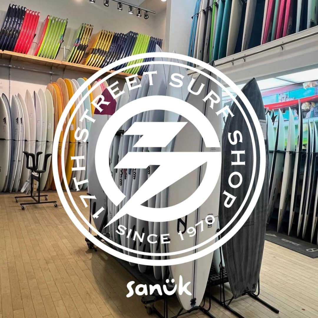 サヌークさんのインスタグラム写真 - (サヌークInstagram)「This Small Business Saturday, we're celebrating the heart of our Sanuk Retailer community! 💚 We're shining a spotlight on some of our favorite small businesses,  in hopes of showing them some love and helping you shop local this Holiday season.  Tag your go-to small businesses that rock Sanuks in the comments below! 🌟 👇🏻  #SmileOn #Sanuk #SmilePassItOn #SanukStyle #HolidayGifts」11月26日 2時05分 - sanuk