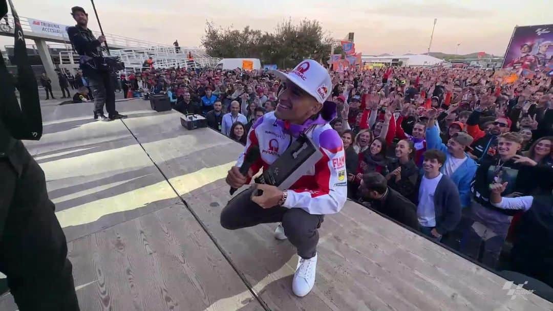 MotoGPのインスタグラム：「It’s time to give the first awards of the season! 🏅And there’s no better way to reward the Rookies of The Year and the Independent Team Champions than in front of the fans! ✨  #ValenciaGP🏁 #MotoGP #Motorsport #Motorcycle #Racing」
