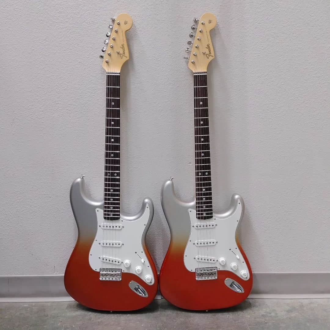 Fender Guitarのインスタグラム：「There's nothing sweeter than this pair of '65 Candy Tangerine over Silver Burst Strats built by @jsmith_fendercustomshop in the @Fendercustomshop. #Straturday 🍊」