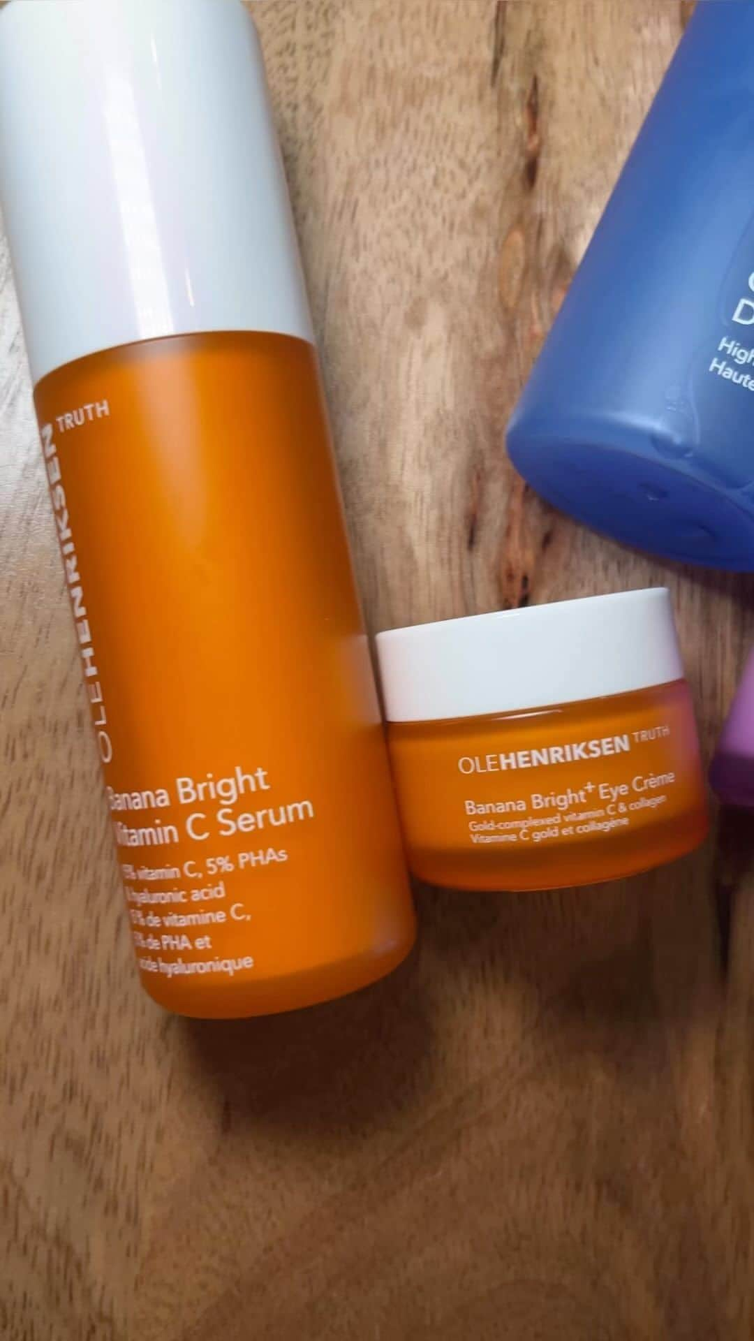 ウラヘンリクセンのインスタグラム：「There’s still time to save on self-care this #CyberWeek. Head to OleHenriksen.com for 30% off sitewide! 💫🧡」