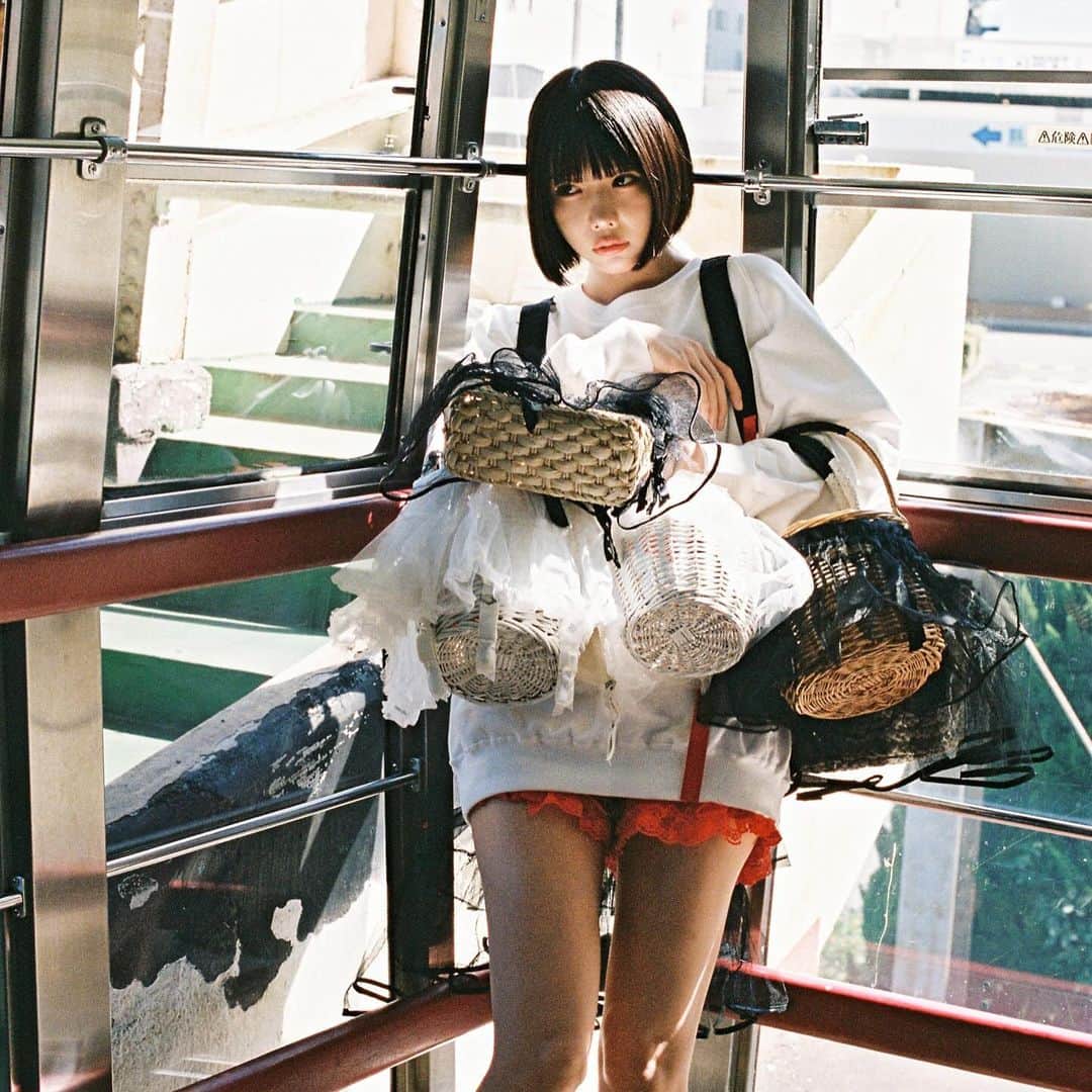 のインスタグラム：「keisuke kanda  写真:川島小鳥」