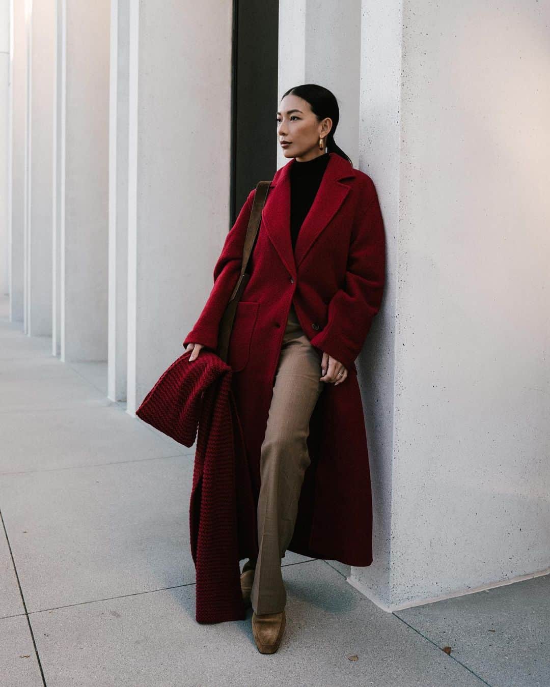 Banana Republic のインスタグラム：「@stephhjelmeseth is a vision in the color of the season. Link in bio to get the look. #TheBRLook」
