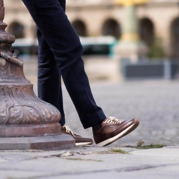 コルテさんのインスタグラム写真 - (コルテInstagram)「Elevate your casual style one step at a time with the Carl in Old Wood patina!  www.corthay.com #corthay #sneakers」11月26日 2時29分 - maison_corthay