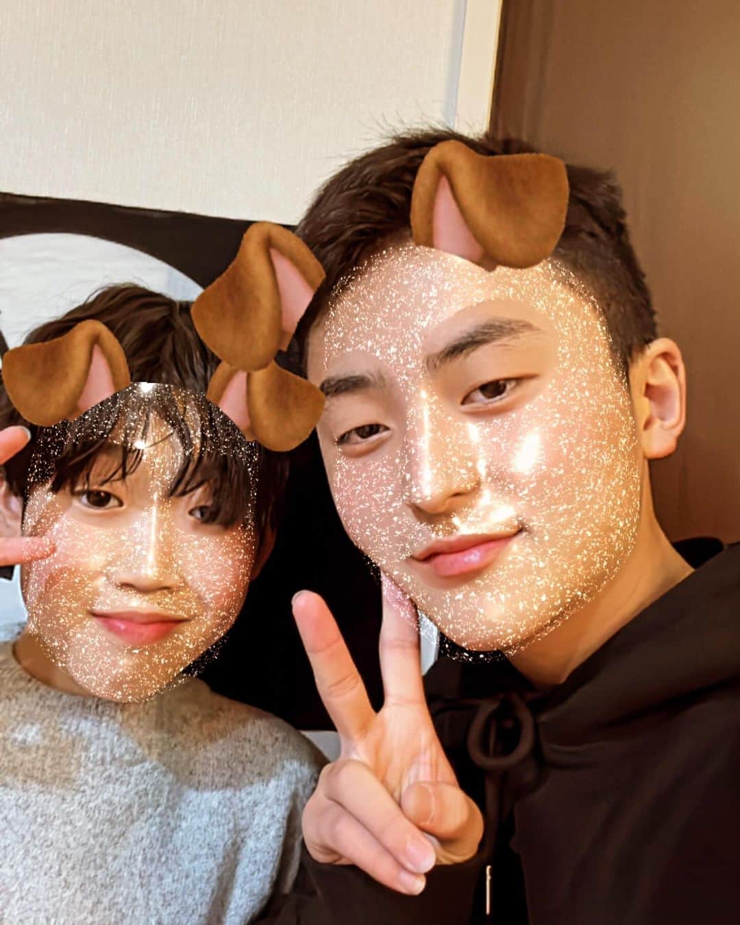 のインスタグラム：「いそとツーショ#ちょんまげ小僧」