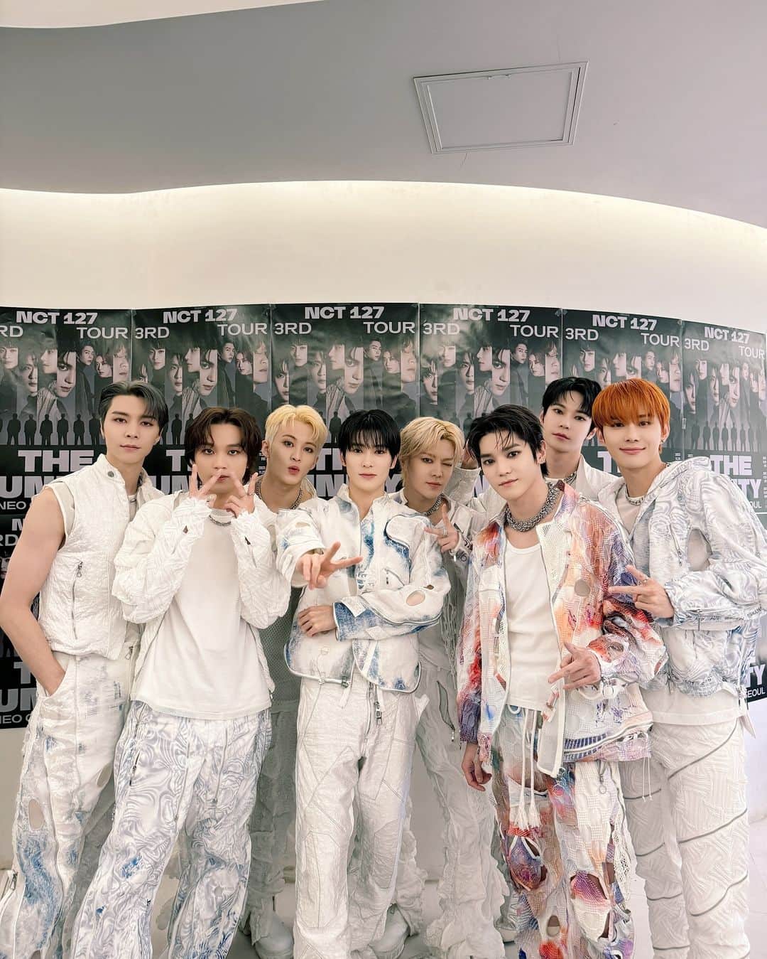 NCT 127のインスタグラム：「시즈니 오늘도 따라불러💚🎶  #NCT127 #NEOCITY #NEOCITY_THE_UNITY #NCT127_NEOCITY_THE_UNITY」