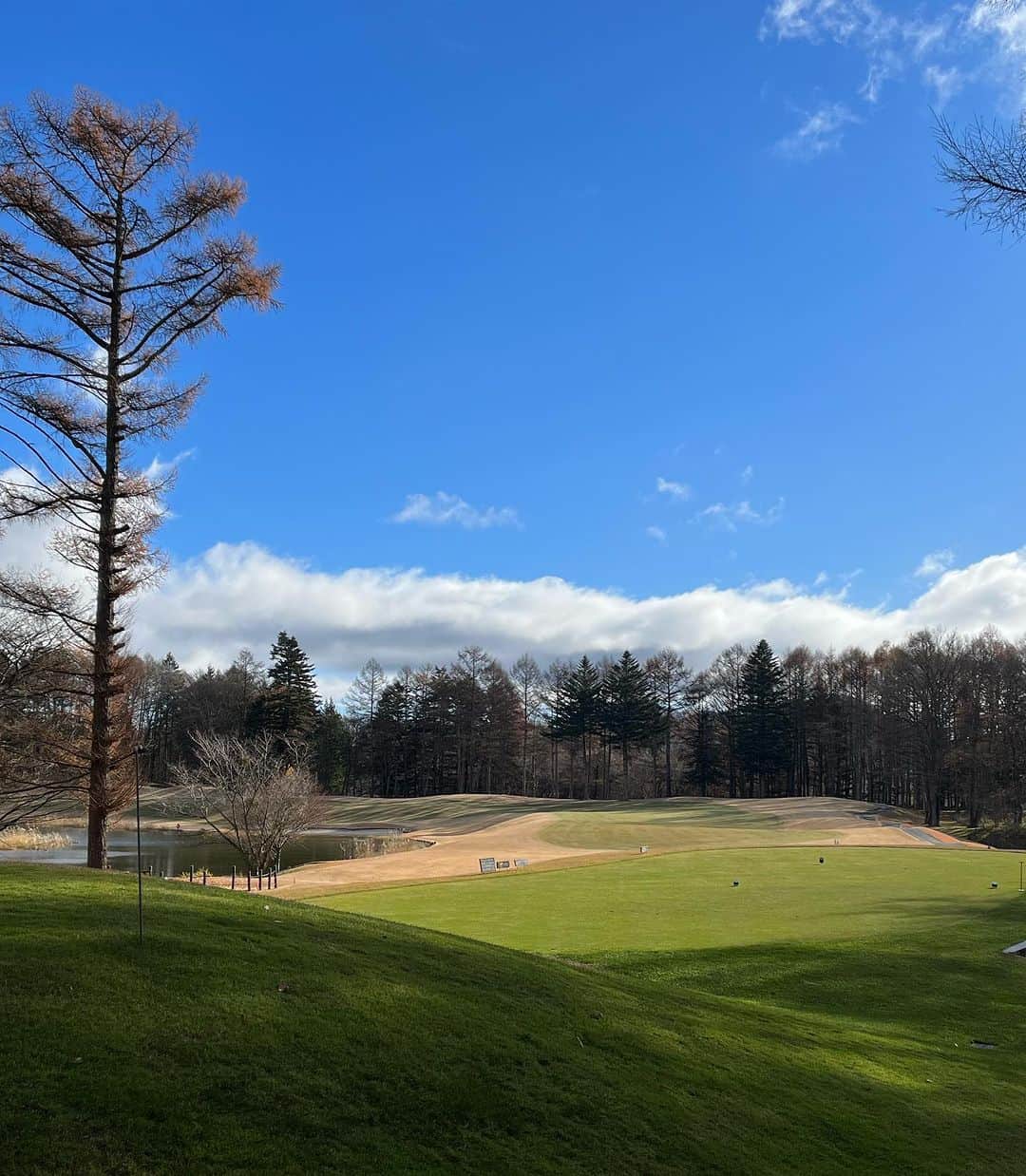 田中ウルヴェ京さんのインスタグラム写真 - (田中ウルヴェ京Instagram)「寒かったです。😳 軽井沢は朝は-4度とかだったそうです。 さっむ。 でも太陽出てきました。 お風呂もビールもやっぱりゴルフとセットで最高です。😊  #軽井沢ゴルフ」11月25日 17時47分 - miyako.tanaka.oulevey