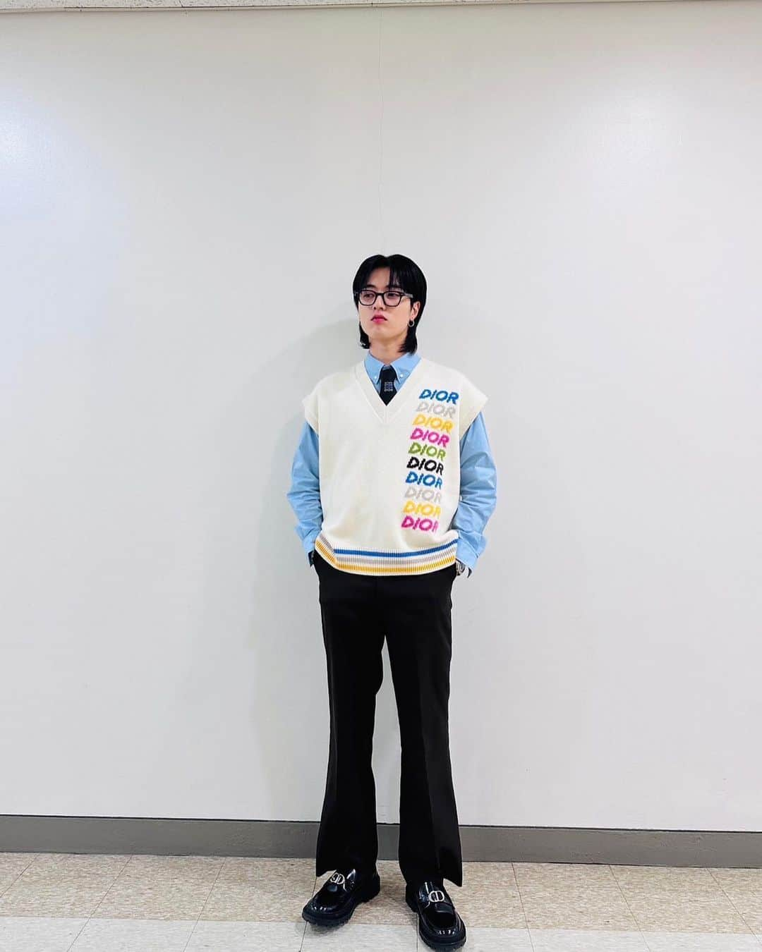 TREASUREさんのインスタグラム写真 - (TREASUREInstagram)「OOTD🫶✌️👍🔥🦋  #TREASURE #HARUTO」11月25日 17時56分 - yg_treasure_official