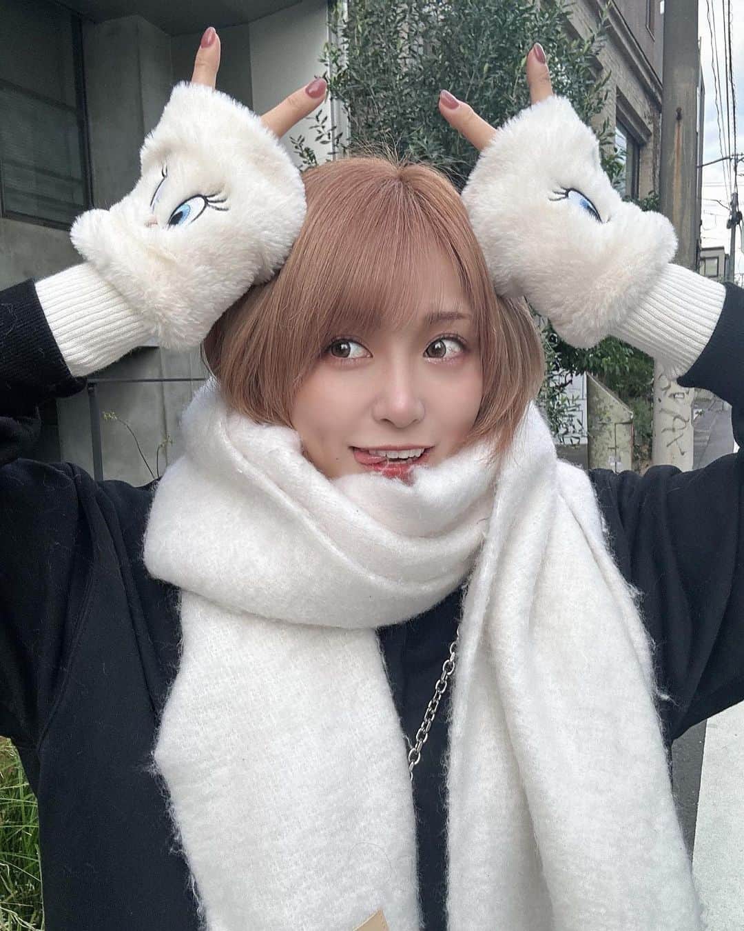 ももせのインスタグラム：「かおみっつ。」
