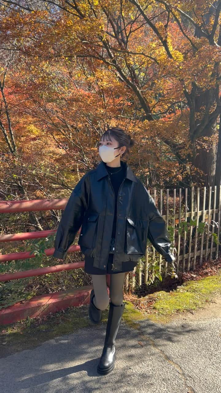 kannaのインスタグラム：「快晴で気温も高かったので、紅葉見に行った🍁 去年から着ているヴィンテージライクのフェイクレザーアウター。 普段はMサイズだけどオーバーサイズに着たくてLサイズに✨ @classicalelf_official  162cm / black / L  #クラシカルエルフ #classicalelf #エルフコーデ #java #ジャバ #ユニクロ #ザラ #zozo #zozotown #zozo購入品 #zozotown購入品 #レザージャケット #レザーブルゾン #冬服 #冬コーデ」