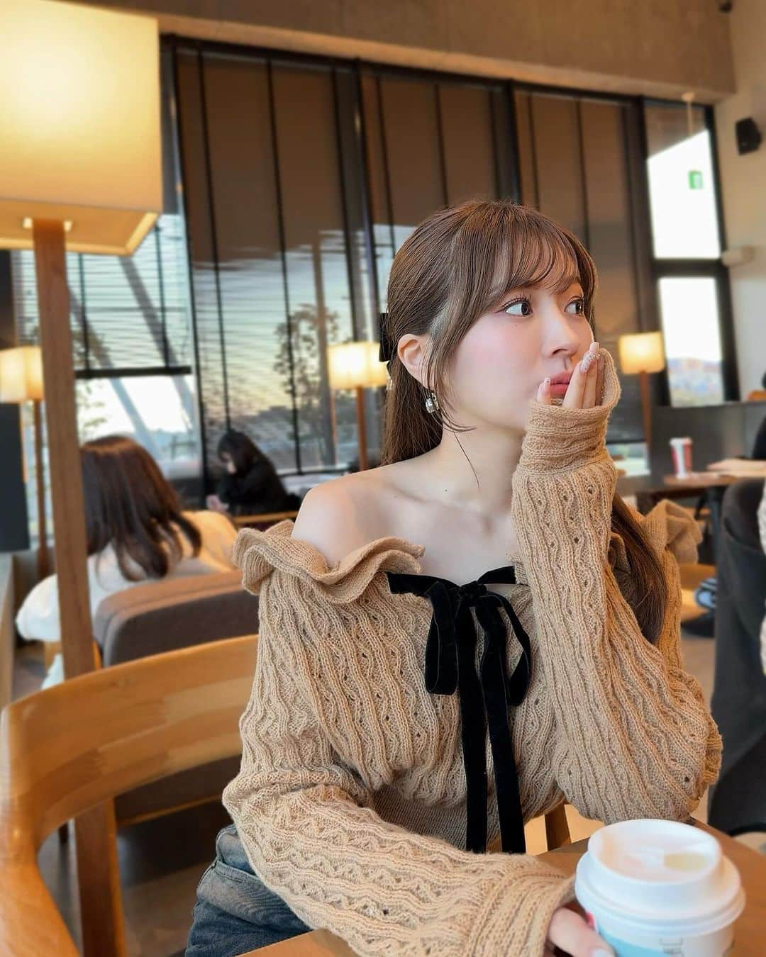 黒田莉来さんのインスタグラム写真 - (黒田莉来Instagram)「最近SHEINであたりだったアイテムたち🐾 @shein_japan   2023 SHEIN Black Friday sale中なので いつもよりさらにお得です🎅🏻  12月末まで使えるクーポンもあるので 是非使ってくださいね♡♡ ■クーポンコード：BFJP621  全アイテム、商品IDも書いておきます✔︎✔︎✨  1〜3枚目：リボンセーター ■商品ID：24573278 ■Size： S, ■Color：Camel   4〜5枚目：ストライプカーディガン ■商品ID：23021425 ■Size： S ■Color： Black   6枚目：ショートパンツ ■商品ID：24659551 ■Size： S, ■Color：Beige   骨格：上半身ストレート、下半身ウェーブ 身長：152cm  試すたび、好きが見つかる。届くたび、好きが増えてく♡  #SHEIN #SHEINforAll #SHEINblackfriday #SHEINGoodFinds #loveshein #saveinstyle#PR#DazyHyunA」11月25日 18時06分 - kuroda_tomatochan