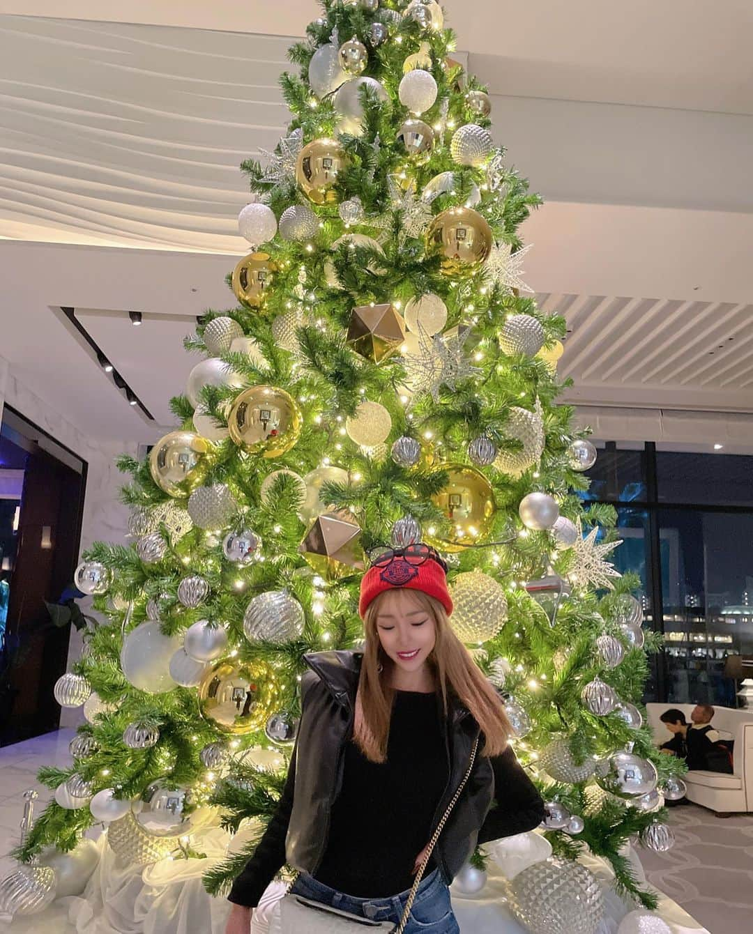 RIIAさんのインスタグラム写真 - (RIIAInstagram)「大きなクリスマスツリーは何歳になってもテンション上がるよね🥺🎄💓 #ベイコート#芦屋べーコート」11月25日 18時10分 - airi21202