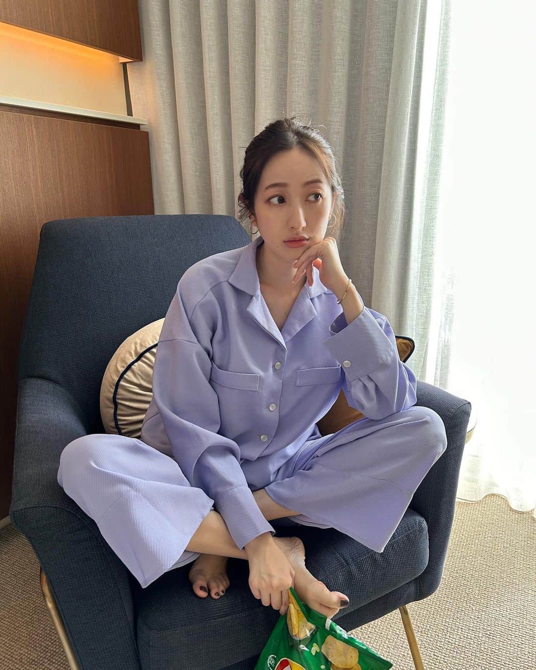團遥香のインスタグラム：「お気に入りパジャマ😇 シンプルだけど、色合いがかわいい。  BLACKFRIDAY SALE 今日まで🫶🏻 @minali_official」