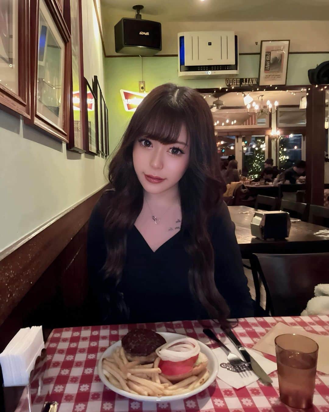 ひなちちさんのインスタグラム写真 - (ひなちちInstagram)「🍔🇺🇸🗽  #バブルオーバー #ハンバーガー #AI加工#l4l #l4f#fff#ffff #fyp#instagram #instalike #03 ##hinachichi09#923#飲みべ高い人集合#飲みべ高い人繋がりたい#_cookhina_ #いいね返し」11月25日 18時24分 - hinachichi09