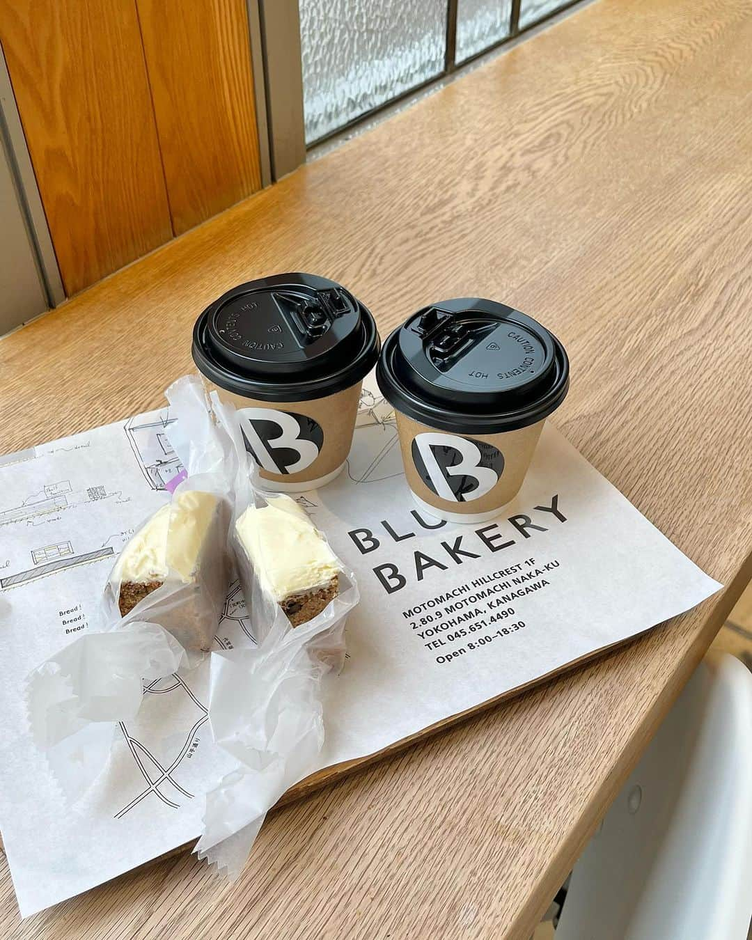 宮﨑葉苗さんのインスタグラム写真 - (宮﨑葉苗Instagram)「. 📍#underbluffcoffee (元町/横浜)  だいすきなbluff bakeryのカフェに🥐♡ チャイ美味しすぎたし雰囲気がとってもよくてまた行きたいなぁ〜次はサンドイッチ食べたい！！  メガネは @jins_japan の🥸  🏷♡ tops: #amiparis bottom: #millaowen   #元町カフェ#横浜カフェ#横浜パン屋#本牧カフェ#横浜ランチ#タートルネック#タートルニット#デニムコーデ#冬コーデ」11月25日 18時29分 - hanae_miyazaki