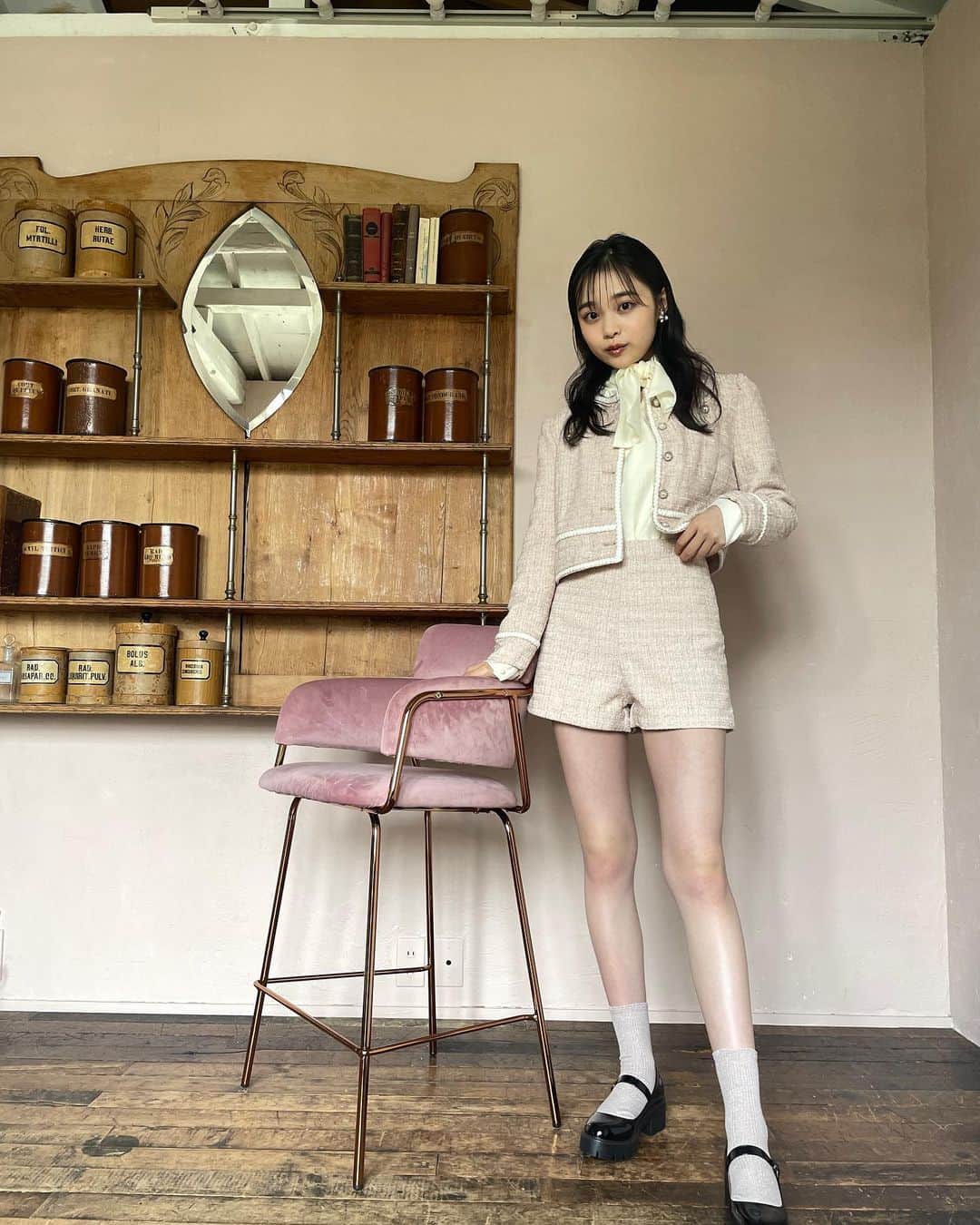 林芽亜里さんのインスタグラム写真 - (林芽亜里Instagram)「🎀 ⁡ Mary chouchouオフショ🩷 ⁡ ⁡ この衣装がラストカットだったんだけど、 楽しさが滲み出てます🫶笑 ⁡ ⁡ ⁡ 今日からMarychouchouで 私のアクリルスタンドとチェキが当たるキャンペーンも始まったので是非チェックしてね☺️ ⁡ ⁡ ⁡ #林芽亜里 #Marychouchou #Maryのあしもと」11月25日 18時29分 - meari__hayashi