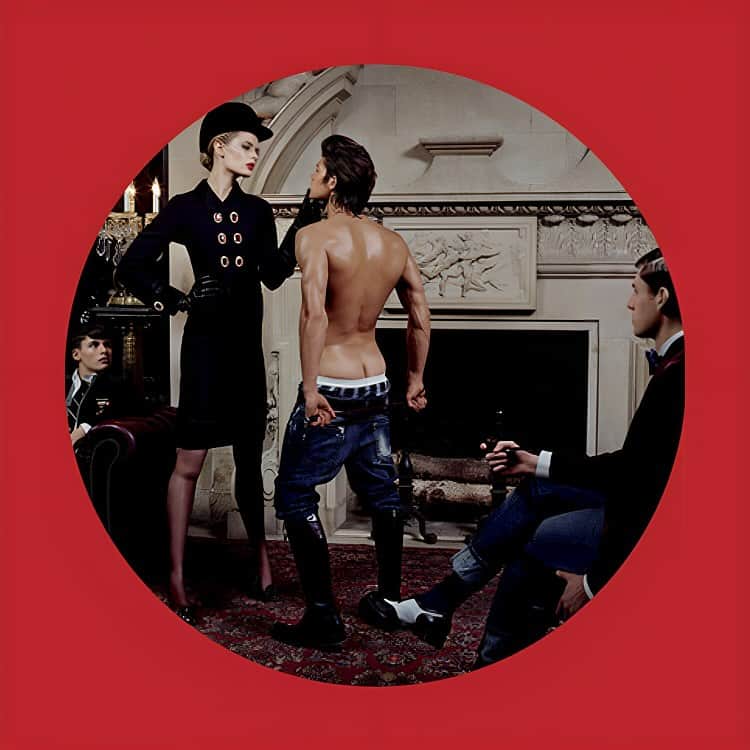 のインスタグラム：「Mamma knows best 🌹  Dsquared2 Fall-Winter 2006 by Mikael Jansson (@mikaeljansson)  #D2ARCHIVES  #DSQUARED2」