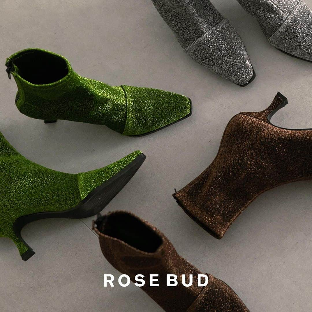 ROSE BUD（ローズバッド）のインスタグラム：「⁡ ⁡ NEW ARRIVALS ⁡ ⁡ ◼︎ニットブーツ #6013252022 ¥17,600(tax inc.) brown / green / silver ⁡ ⁡ ⁡ 詳しくは @rosebud_official_ プロフィールのURLよりオンラインストアをチェック。 ⁡ #ROSEBUD #ROSEBUD2023aw #ローズバッド #ニットブーツ #ブーツ #グリッター #ラメ」