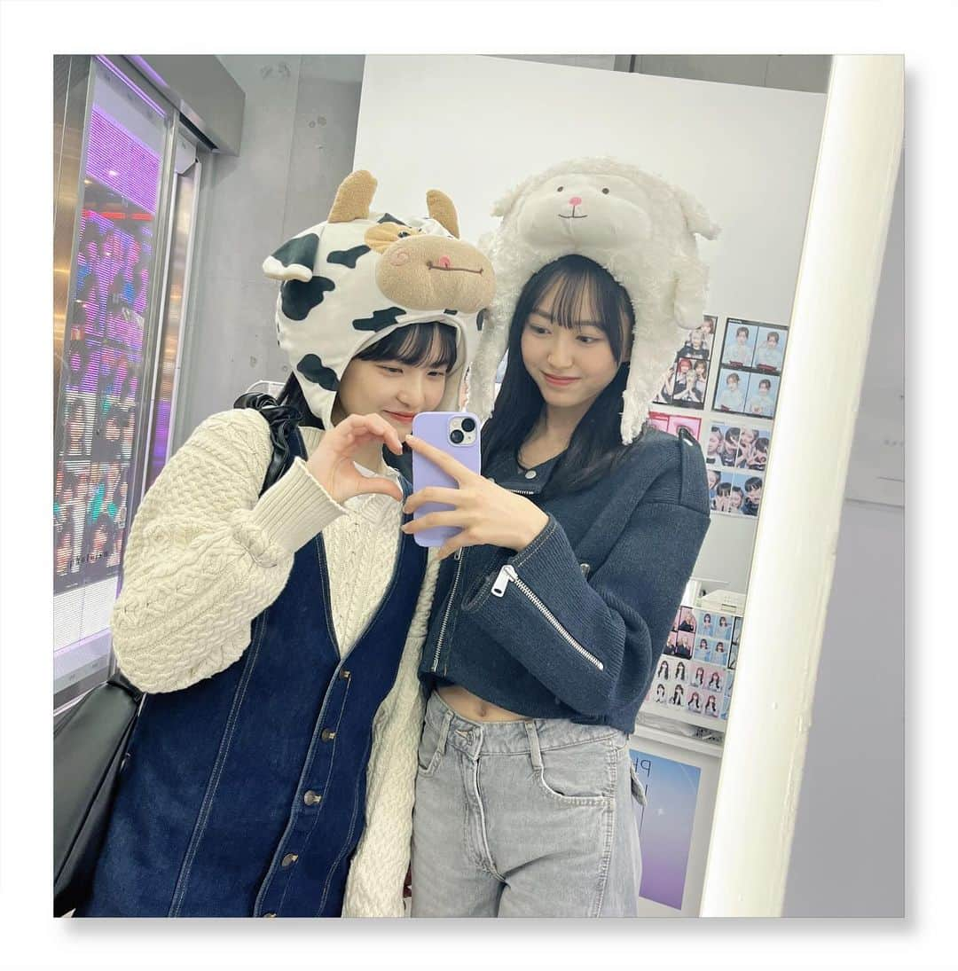 国本姫万里のインスタグラム：「@chanoma.7 といっぱい写真撮ったからまた投稿するね！  牛🐮と羊🐑かわいいでしょ🫶🏻  #国本姫万里 #ひまり #スターダストプロモーション #スターダストプロモーション制作3部  #ニコラ #モデル #ニコラモデル #ニコモ #カンコー #委員会 #カンコー #nicola #ニコラ12月号  #09 #中2 #韓国プリ」