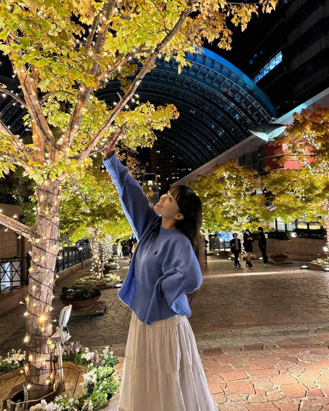 しみずくるみさんのインスタグラム写真 - (しみずくるみInstagram)「@geera__official  🏷️ U.S. POLO ASSN. ショート丈ニット ・ 青のニットおしゃれで可愛い💙ショート丈だから脚長効果もあるしシルエットが超良くて本当にオススメ💭リブデザインもアクセントになってて◎✨ ・ 今なら￥1,000OFFクーポンで安くGET出来ます🔥 ZOZOTOWNで商品番号を検索すると出てきます→【207612】🔍⸒⸒ ブラックフライデー開催中！11/23(水)正午~11/26(日)26時まで ・ #ZOZOTOWN #ZOZOTOWNおすすめブランド #今日のコーデ #ジーラ #ジーラコーデ #ニット #ショート丈 #uspoloassn #冬コーデ」11月25日 18時45分 - __s.k0328