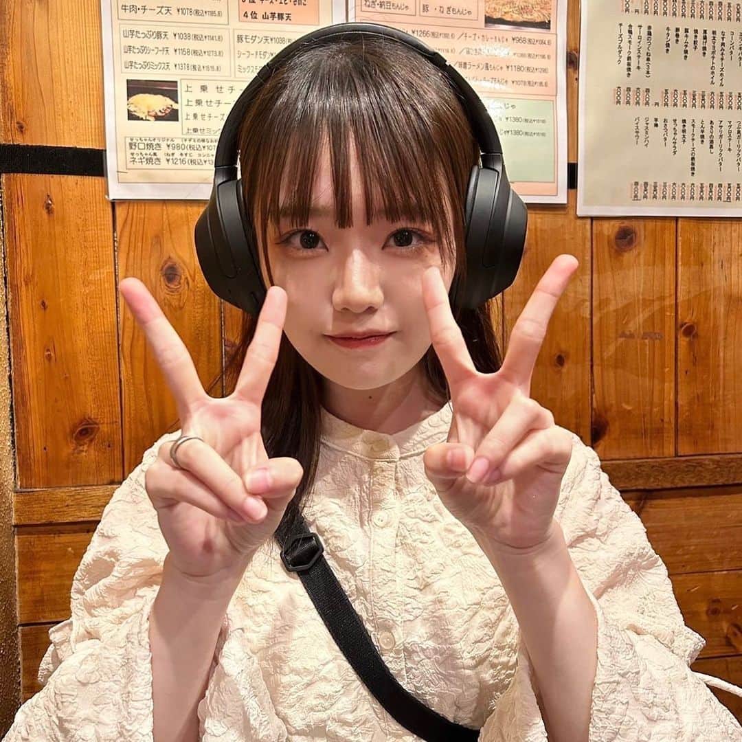 こねねこのインスタグラム：「もんじゃ好きですか🦑  この日いつもとメイク違った .  #低身長コーデ」