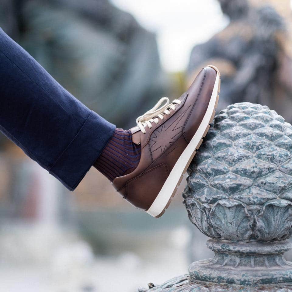 コルテのインスタグラム：「Elevate your casual style one step at a time with the Carl in Old Wood patina!  www.corthay.com #corthay #sneakers」