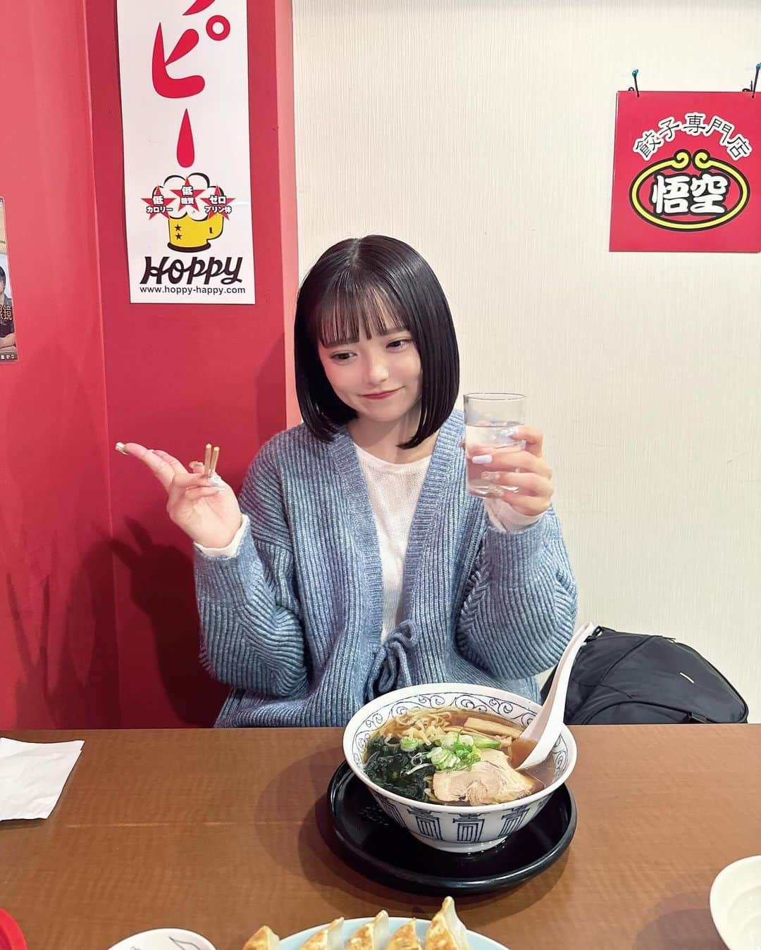 福山梨乃さんのインスタグラム写真 - (福山梨乃Instagram)「🍜🍜 . knit→ @merryjenny_instagram  . 餃子通りのみんみんで餃子食べてから神社行ってドンキ行って、すぐまたお腹すいちゃって悟空いった👶🏻よくたべた👶🏻餃子何個食べるのふつう?? . #merryjenny #pr」11月25日 19時23分 - rinomaru_