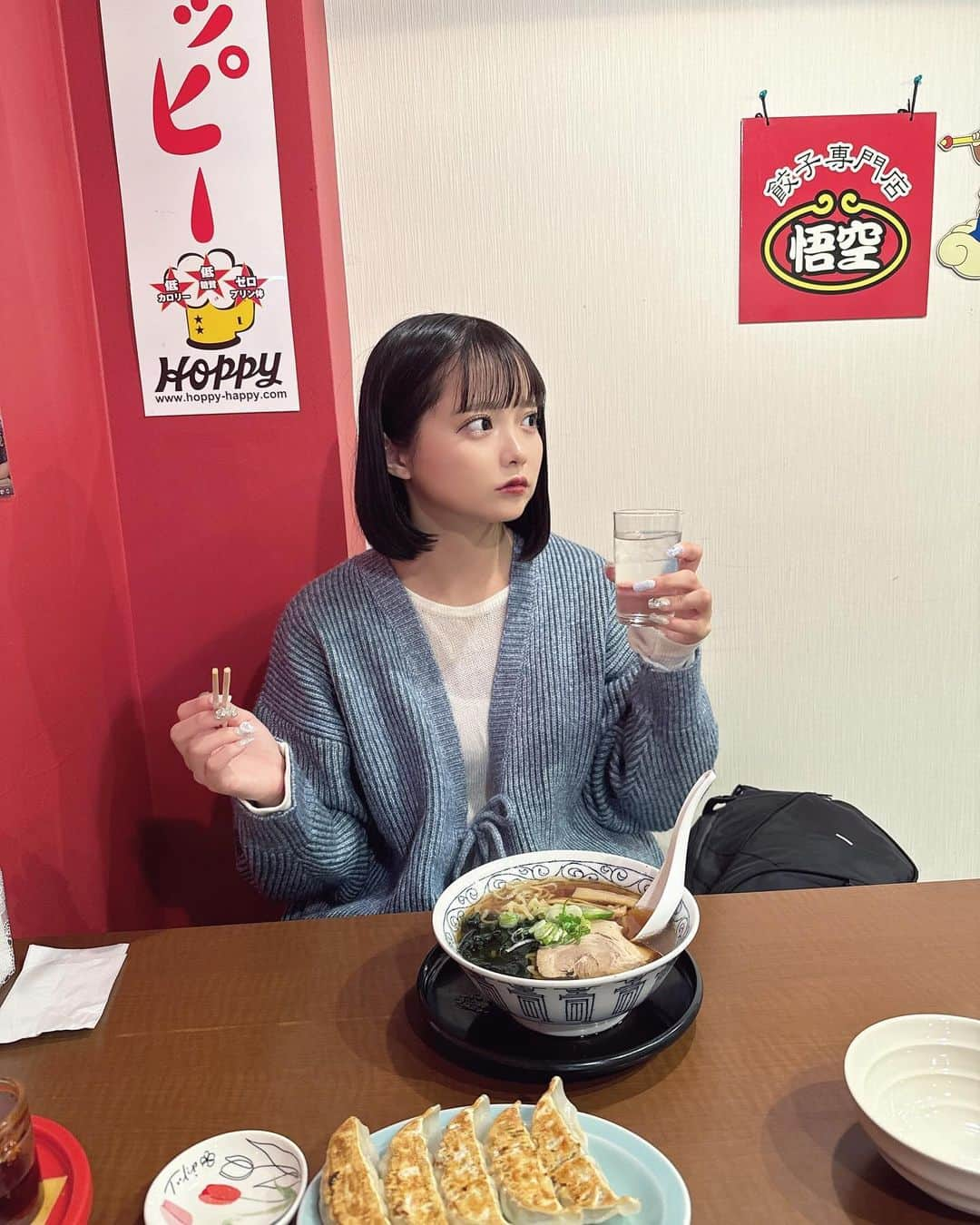 福山梨乃さんのインスタグラム写真 - (福山梨乃Instagram)「🍜🍜 . knit→ @merryjenny_instagram  . 餃子通りのみんみんで餃子食べてから神社行ってドンキ行って、すぐまたお腹すいちゃって悟空いった👶🏻よくたべた👶🏻餃子何個食べるのふつう?? . #merryjenny #pr」11月25日 19時23分 - rinomaru_