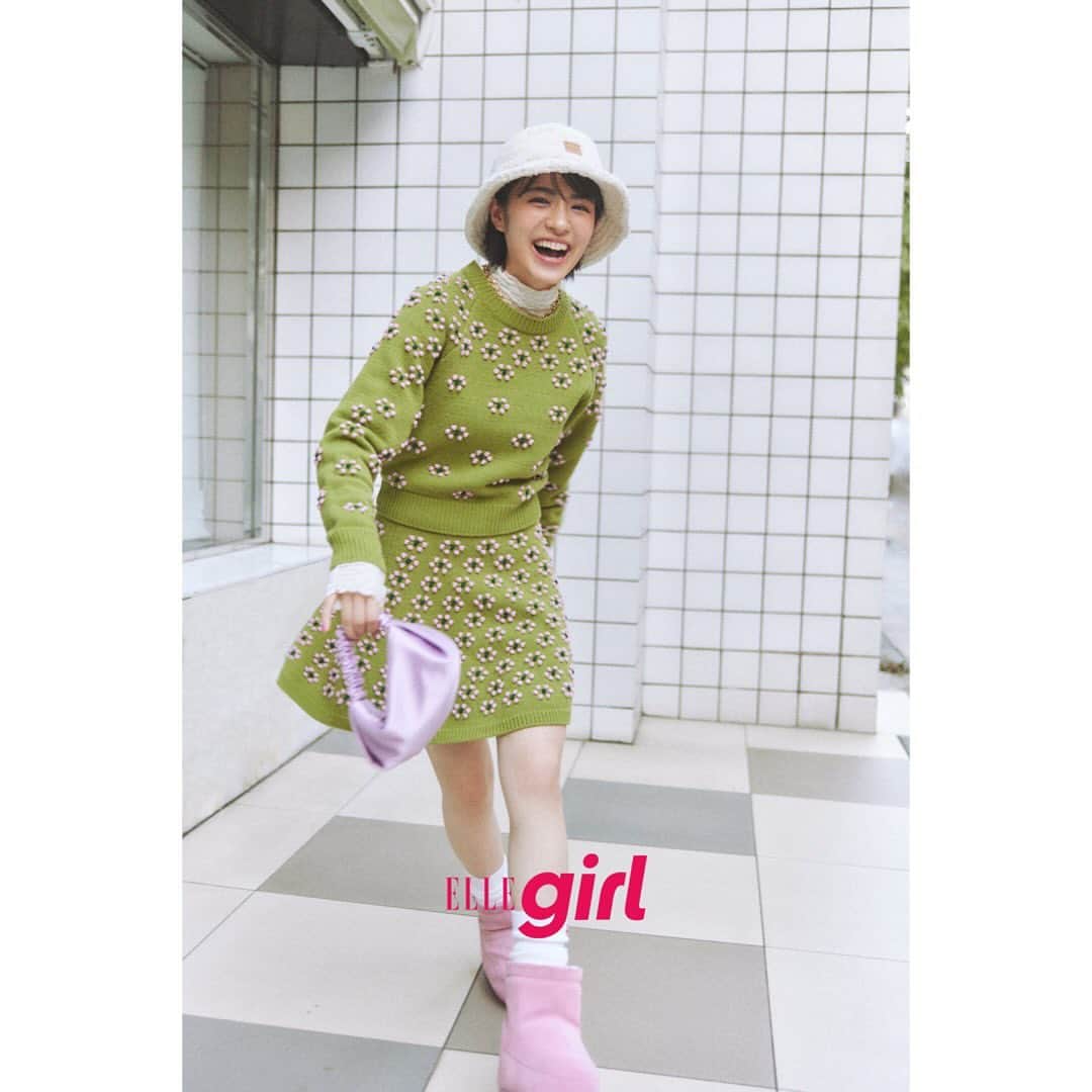 平川結月さんのインスタグラム写真 - (平川結月Instagram)「#ELLEgirl ⁡ ELLEgirlさんでの短期連載がスタートしました！ ⁡ 今回のファッションテーマはデートスタイル💚 すごく可愛いニットのセットアップを着ました！ ⁡ また、私を紐解くパーソナルな10の質問にも答えているので是非ご覧ください🙌🏻」11月25日 19時32分 - yuzuki_hirakawa_official
