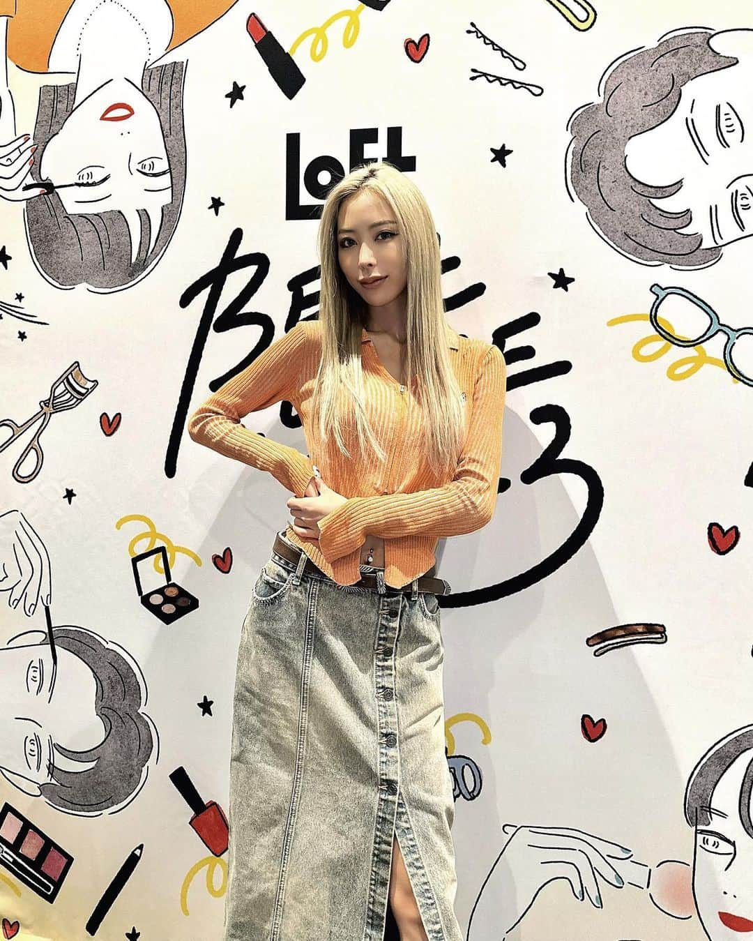 HARACHANのインスタグラム：「今年もLOFTコスメ展にお邪魔しました💄💋 2023年LOFTのベストコスメを知れて参考になるし いつも愛用している物たちばかりで今回のコスメ展で更に調達したよ💄💄  来年もよろしくお願いします💖  #ロフト展示会 #ロフトベストコスメ2023」