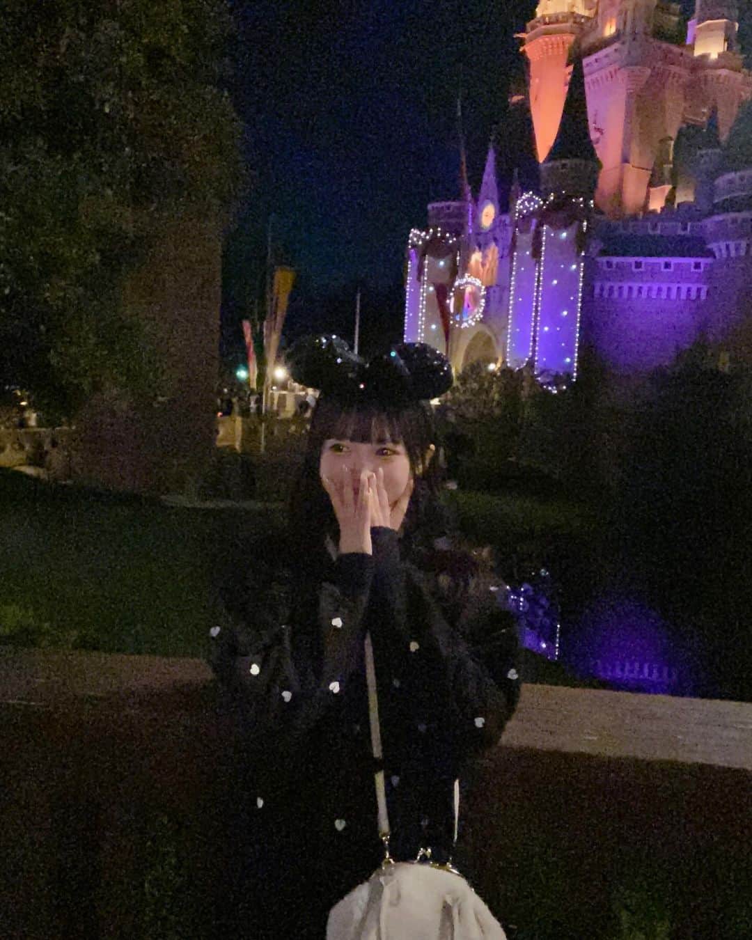 上田美夢さんのインスタグラム写真 - (上田美夢Instagram)「𖤐*̩̩͙⸝⋆  クリスマスディズニーも行けますよーに(ᐡ⸝⸝ᴗ ̫ ᴗ⸝⸝ᐡ)  ┈┈┈┈┈┈┈┈┈♡┈┈┈┈┈┈┈┈┈┈  公式 @puregi_official  ・ ・ #PureGi #ぷれっぢ  #scawaii #エスカワ #レギュラーモデル #MIYU  #アイドル #オレンジ担当 #アイドルガーリー #フレンチガーリー  #冬コーデ #秋 #冬 #高校生 #JK #JKブランド #みゆまる」11月25日 19時37分 - __m.u2525