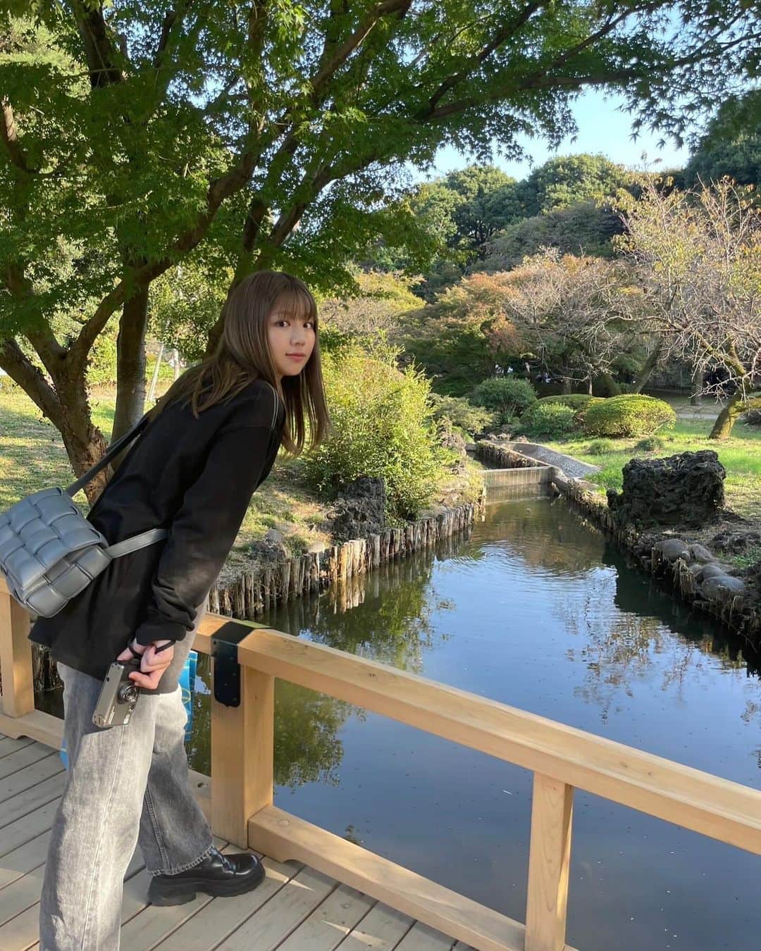 渡邉美穂さんのインスタグラム写真 - (渡邉美穂Instagram)「この間友達とお出かけした時の🍂  かなり冷え込んできたね〜 クリスマスが待ち遠しいなぁ  @nibuchan_akari 🐸🥕」11月25日 19時55分 - mihowatanabe_