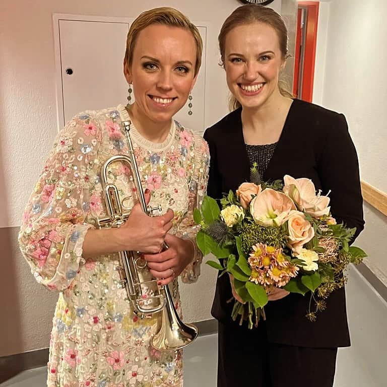 ティーネ・ティング・ヘルセットのインスタグラム：「I had such a great time working with @dirigiedre and @staatsorchesterstuttgart 😍 Thank you for inspiring music making! I had a blast doing the Weinberg concerto again 💪🏼🔥 #weinberg」