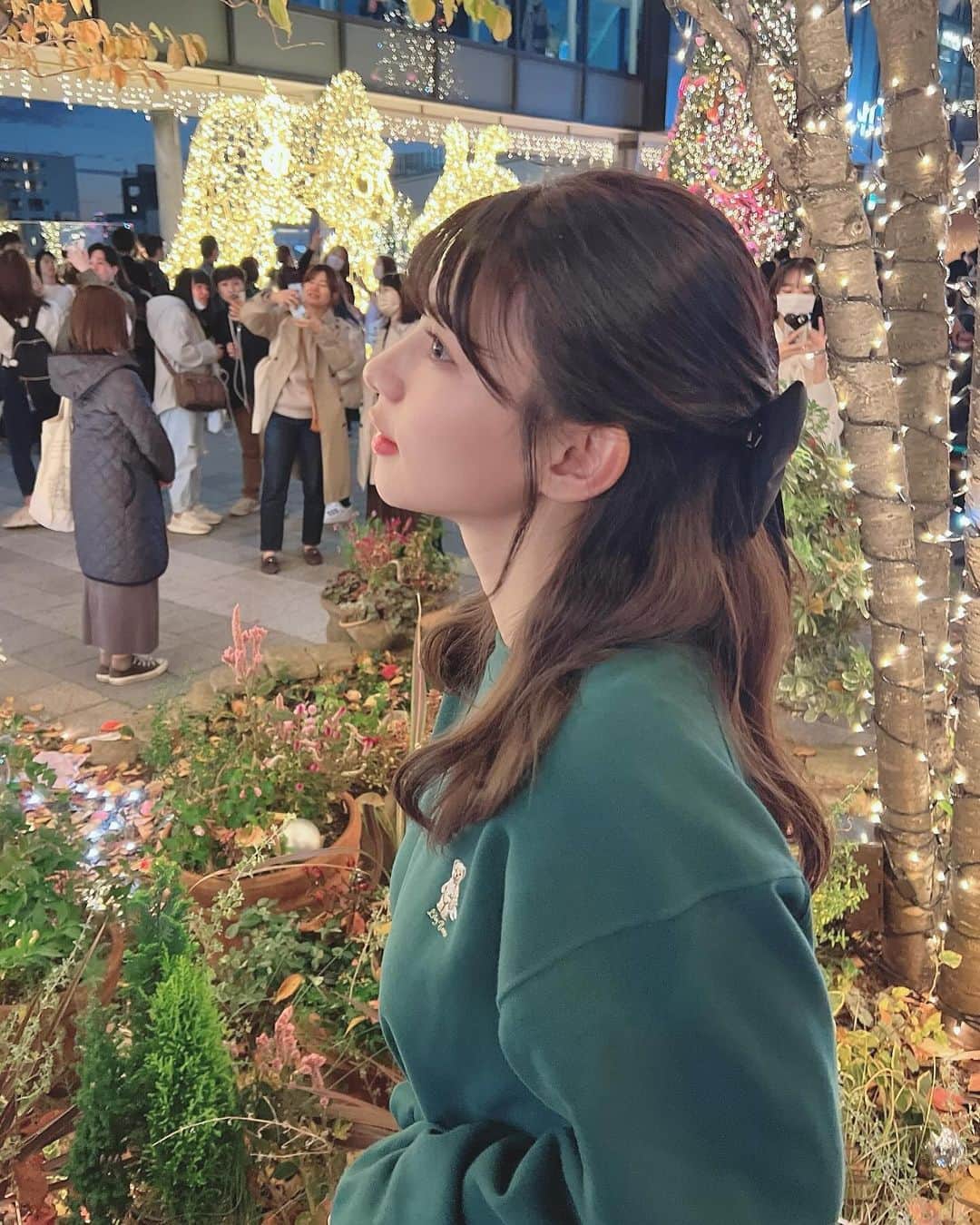 本田夕歩さんのインスタグラム写真 - (本田夕歩Instagram)「🎄💫  #ootd #lilybrown #FURFUR #usagionline #niceclaup #GRL #秋コーデ #コーディネート #クリスマスマーケット #イルミネーション」11月25日 19時57分 - pon_chan216