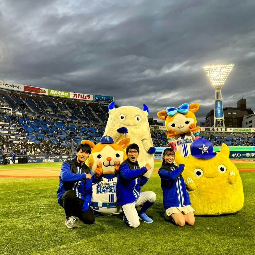 山田弥希寿のインスタグラム：「たくさん笑った！ 初のファンフェス！ 最高でした！ありがとうございました！  #ファンフェス #baystars #横浜DeNAベイスターズ #スタジアムDJ #スポーツMC #司会 #MC #ナレーション #アナウンサー #山田みきとし」