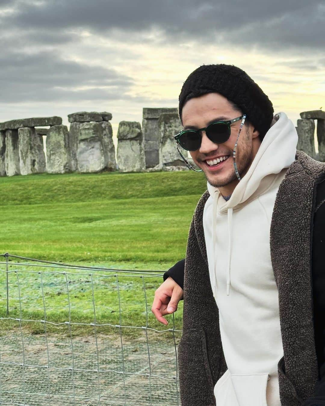 アルトゥール・オヤカワ・マリアノさんのインスタグラム写真 - (アルトゥール・オヤカワ・マリアノInstagram)「😍😊 #stonehenge」11月25日 20時10分 - arthurnory