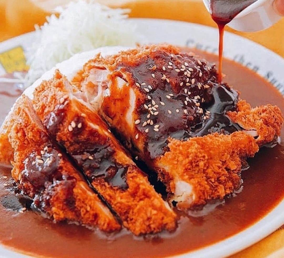 チキン南蛮カレーのルウ王子さんのインスタグラム写真 - (チキン南蛮カレーのルウ王子Instagram)「本日もカレー倶楽部ルウへ たくさんのご来店 あルウがとうございます！  カレー最高！ テゲうまルウ！  日曜日も華麗に ご来店お待ちしてルウ！ ★ ★ #都城テイクアウト #チキン南蛮カレー #都城ランチ #カレー #宮崎グルメ #都城カレー #カレー倶楽部ルウ #宮崎 #都城 #カレー好きな人と繋がりたい #宮崎ランチ #都城メンチ #チキン南蛮 #ミート券 #都城市プレミアム付スマイル商品券 #お持ち帰ルウ」11月25日 20時05分 - currynoprince