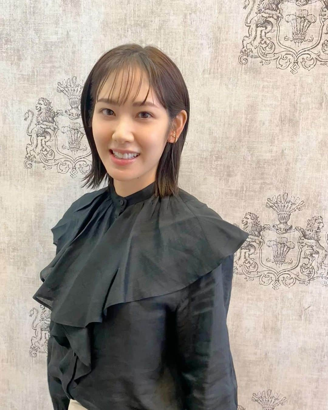 阿部純子さんのインスタグラム写真 - (阿部純子Instagram)「髪を切りました✨💇‍♀️ このくらいまで切るのは 約10年ぶりかも？♡笑  髪色も変えたよっ💕  #ヘアカット」11月25日 20時10分 - junkoabe_official