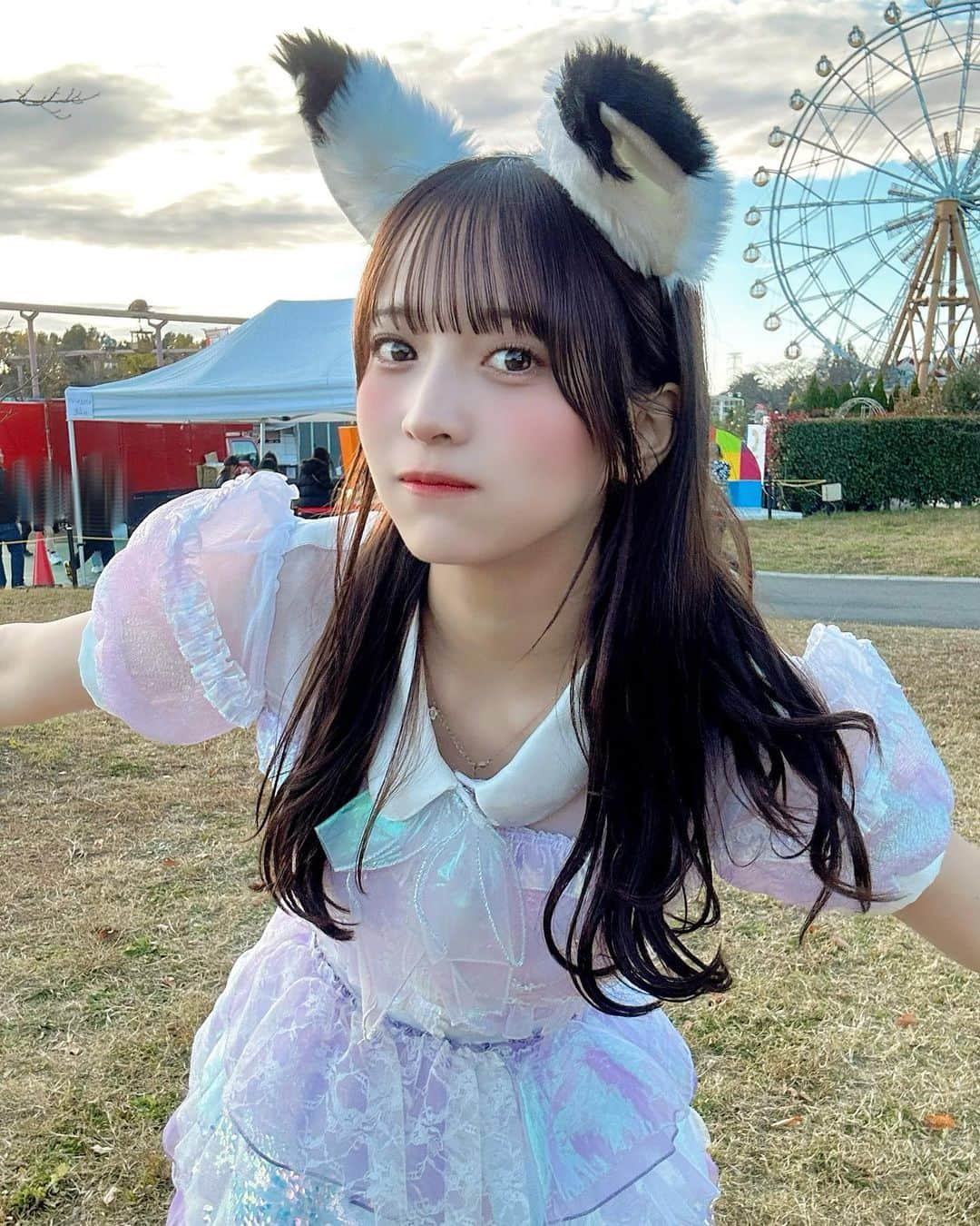 黒嵜菜々子のインスタグラム：「動物園でライブしたんよ！」