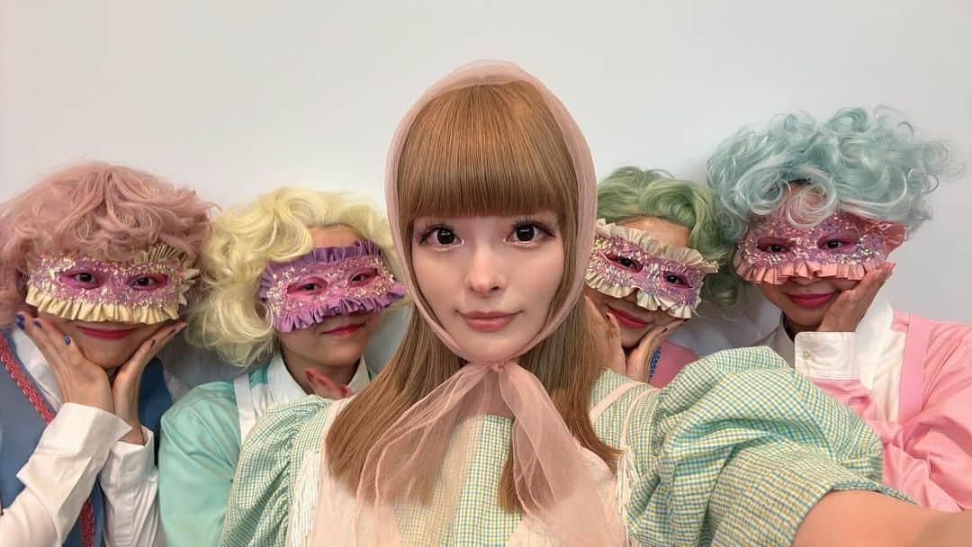 きゃりーぱみゅぱみゅさんのインスタグラム写真 - (きゃりーぱみゅぱみゅInstagram)「PINK&MINT」11月25日 20時15分 - kyarypappa