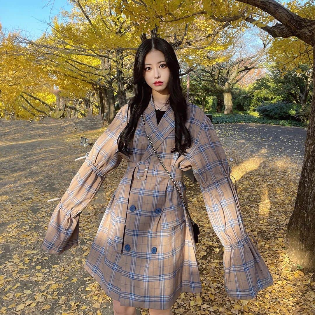 かすこんねぅのインスタグラム：「段々近づいてくるよ🎵🎶🎵🎶🎵🎶🎵 前髪ありorなしどっち好み!?(⋆ᴗ͈ˬᴗ͈)」