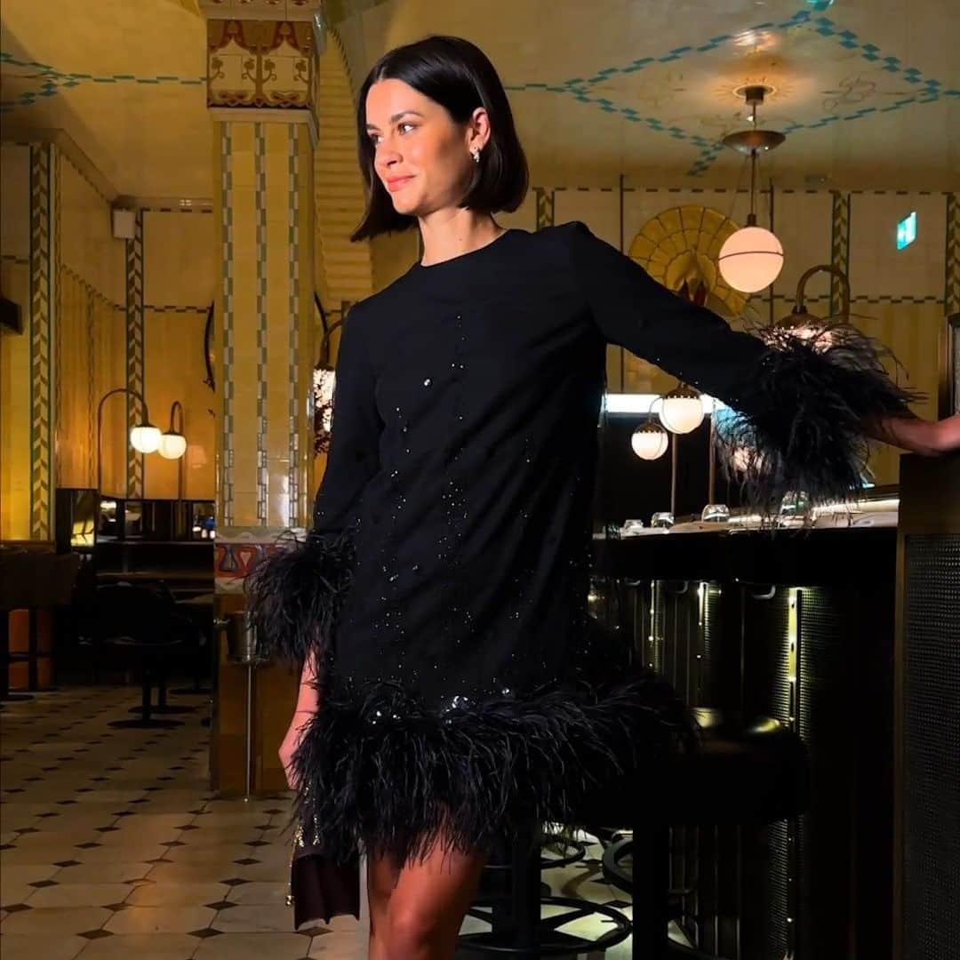 Harrodsのインスタグラム：「Signature sequin dresses, fabulous feather trims – #16Arlington is well versed on the secrets to a perfect party look. On Monday 11th December, join the brand’s creative director #MarcoCapaldo in-store for an exclusive in-conversation, followed by complimentary treats in the Moët & Chandon Champagne Bar. Book your place at our link in bio.  As for this dress? You’ll find it in-store on Monday 27th November in our spectacular new Evening & Occasion room on the First Floor. Until then, enjoy 10% off selected purchases online and in-store with Harrods Rewards this weekend.  #Harrods #HarrodsFashion」