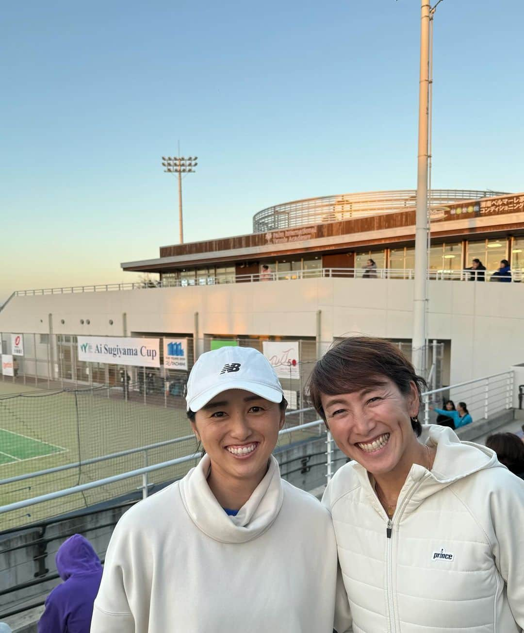 杉山愛さんのインスタグラム写真 - (杉山愛Instagram)「🎾Ai Sugiyama Cup🎾も明日が最終日 今週は沢山のゲストが会場に足を運んでくれました♪ みんなのお陰で私も楽しい時間を過ごすことができました〜⭐️ ありがとね〜🫶🫶🫶  #テニス #tennis  #tennistournament  #tennisjuniortournament  #j30 #itf #itfjunior #柳島スポーツ公園 #目指せ #世界」11月25日 20時32分 - aisugiyamaofficial